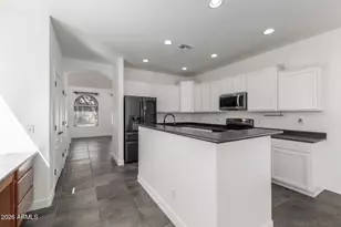 1817 E Donner Dr, Phoenix, AZ 85042 - Photo 9