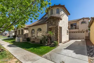 1817 E Donner Dr, Phoenix, AZ 85042 - Photo 3