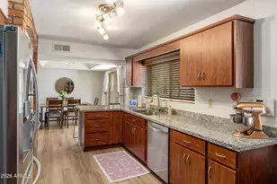 517 W Coral Gables Dr, Phoenix, AZ 85023 - Photo 13