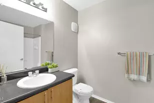 5611 S 32nd St, Phoenix, AZ 85040 - Photo 11