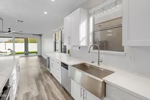 1644 E Cielo Grande Ave, Phoenix, AZ 85024 - Photo 9