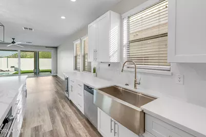 1644 E Cielo Grande Avenue, Phoenix, AZ 85024 - Photo 9