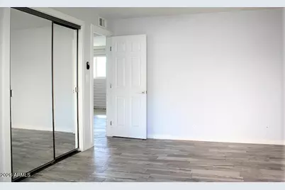 3141 N 37th Street #Apt 10, Phoenix, AZ 85018 - Photo 5