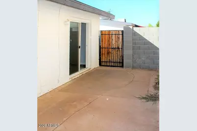 3141 N 37th Street #Apt 10, Phoenix, AZ 85018 - Photo 11