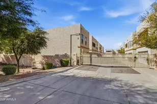 15818 N 25th St, Phoenix, AZ 85032 - Photo 1