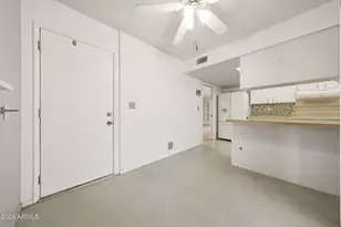 10604 W Saratoga Cir, Sun City, AZ 85351 - Photo 17