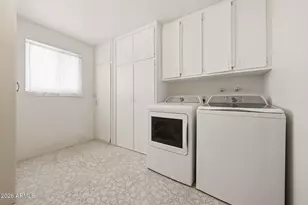 10604 W Saratoga Cir, Sun City, AZ 85351 - Photo 19