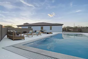 3130 E Valencia Dr, Phoenix, AZ 85042 - Photo 51