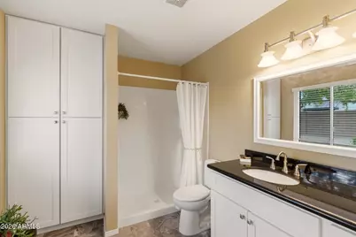 221 W Butler Drive, Phoenix, AZ 85021 - Photo 21