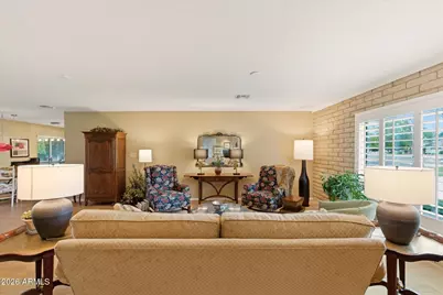 221 W Butler Drive, Phoenix, AZ 85021 - Photo 9