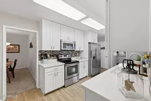 10821 W Denham Dr, Sun City, AZ 85351 - Photo 9