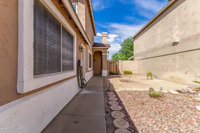 1811 S 39th Street #43, Mesa, AZ 85206 - Photo 5
