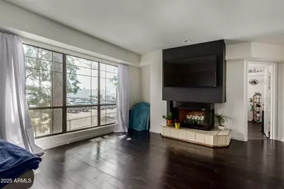 5035 N 10th Place #204, Phoenix, AZ 85014 - Photo 1