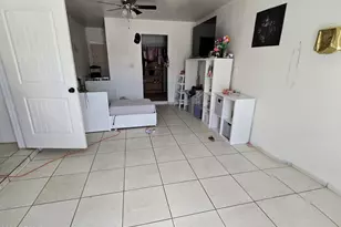 1822 W Lynne Ln, Phoenix, AZ 85041 - Photo 9