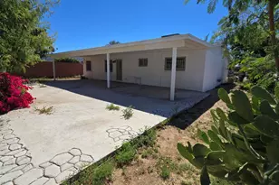 1822 W Lynne Ln, Phoenix, AZ 85041 - Photo 11