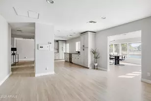 813 W Gleneagles Dr, Phoenix, AZ 85023 - Photo 21