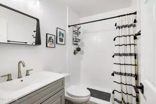 813 W Gleneagles Dr, Phoenix, AZ 85023 - Photo 35