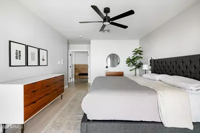 813 W Gleneagles Drive, Phoenix, AZ 85023 - Photo 9