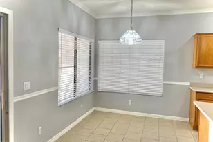 9826 E Flossmoor Cir, Mesa, AZ 85208 - Photo 7