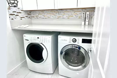 7616 W Berridge Lane, Glendale, AZ 85303 - Photo 15