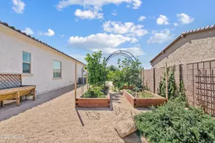 2562 E Clark Dr, Gilbert, AZ 85297 - Photo 39