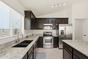 18374 W Surprise Farms Loop N, Surprise, AZ 85388 - Photo 25