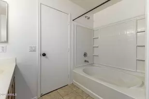 10683 N 70th Ave, Peoria, AZ 85345 - Photo 13