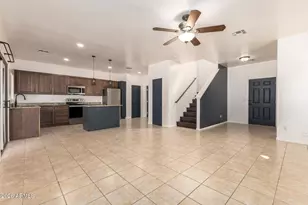 10683 N 70th Ave, Peoria, AZ 85345 - Photo 3