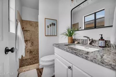 8335 E Weldon Avenue, Scottsdale, AZ 85251 - Photo 11