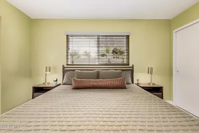 8336 E Montecito Avenue, Scottsdale, AZ 85251 - Photo 11