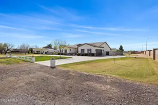 3020 S Diamond Dr, Chandler, AZ 85286 - Photo 3