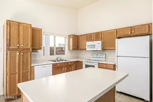 851 W Palo Verde St, Gilbert, AZ 85233 - Photo 7