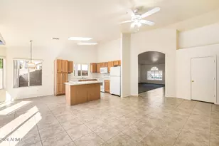 851 W Palo Verde St, Gilbert, AZ 85233 - Photo 9