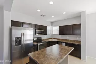 7751 W Pipestone Pl, Phoenix, AZ 85035 - Photo 11