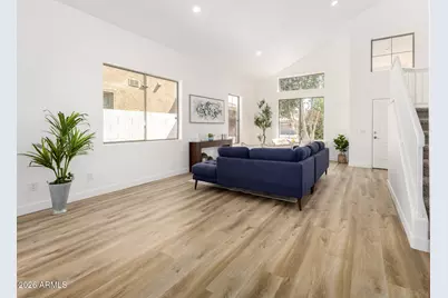 16054 W Hearn Road, Surprise, AZ 85379 - Photo 3