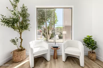 16054 W Hearn Road, Surprise, AZ 85379 - Photo 5