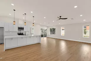 116 E Helena Dr, Phoenix, AZ 85022 - Photo 7