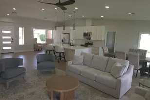 116 E Helena Dr, Phoenix, AZ 85022 - Photo 19