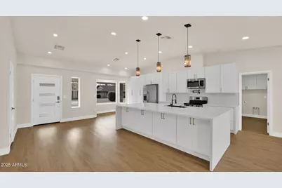 116 E Helena Drive, Phoenix, AZ 85022 - Photo 9