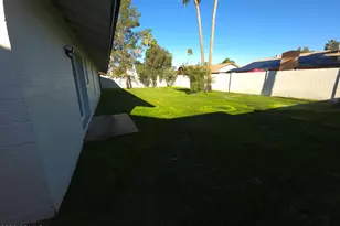 116 E Helena Dr, Phoenix, AZ 85022 - Photo 31
