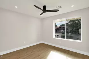 116 E Helena Dr, Phoenix, AZ 85022 - Photo 21