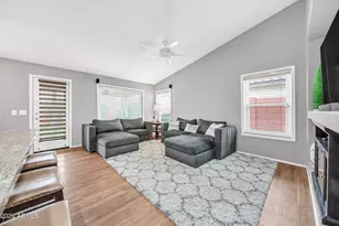 15249 W Honeysuckle Ln, Surprise, AZ 85374 - Photo 9