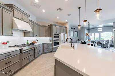 21258 W Meadowbrook Avenue, Buckeye, AZ 85396 - Photo 1