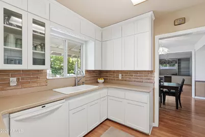 5711 N 12th Avenue, Phoenix, AZ 85013 - Photo 11