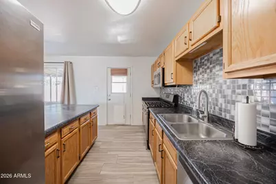 8518 E Rancho Vista Drive, Scottsdale, AZ 85251 - Photo 11