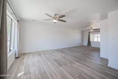 8518 E Rancho Vista Drive, Scottsdale, AZ 85251 - Photo 7