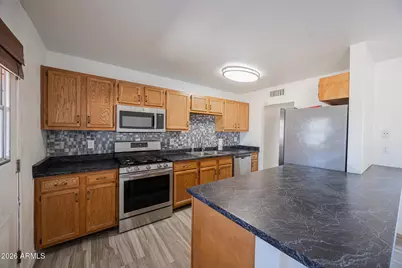 8518 E Rancho Vista Drive, Scottsdale, AZ 85251 - Photo 9