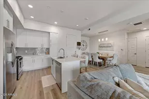 7300 E Earll Dr, Scottsdale, AZ 85251 - Photo 11