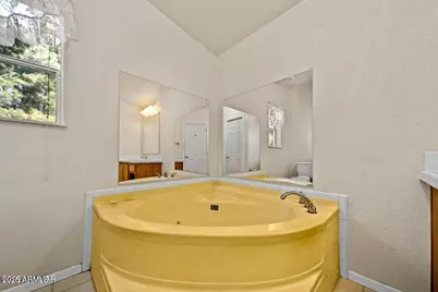 2421 W Thornton Road, Show Low, AZ 85901 - Photo 23