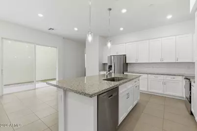 265 E Balsam Drive, Chandler, AZ 85286 - Photo 9